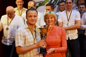 Alytaus „Almeidos-Stronglaso“ rankininkai – tarp geriausiu Lietuvos rankinio lygos sezoneFM99 (1)