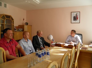 Iš kairės: patarėjai S. Valūnas, D. Jaciūnas, A. Venčkauskas, Alytaus r. meras A. Vrubliauskas