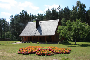 „ES – nepraėjęs laikas“ –  pilnų namų bendruomenė grąžina ten, iš kur „iškrito“ jų narys