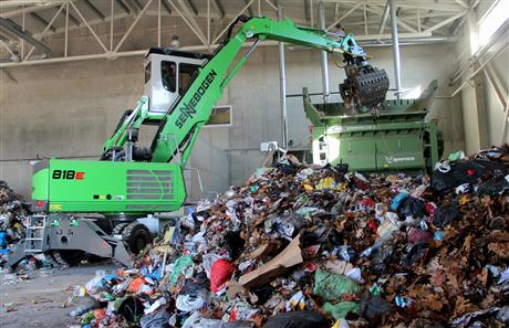 Mechaninio rūšiavimo įrenginiai šalia Alytaus regioninio nepavojingų atliekų sąvartyno padės sumažinti išmetamų atliekų kiekįFM99 (1)
