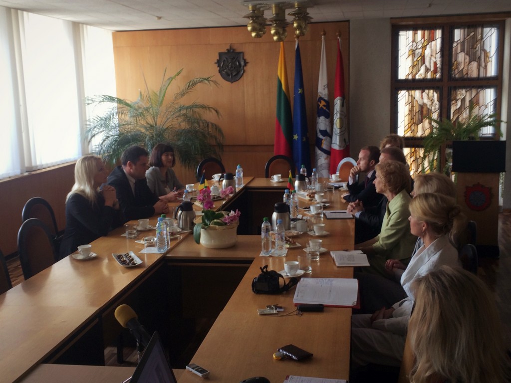 Susitikimas su Rumunijos ambasadoriumi Dan Adrian Balanescu Alytaus miesto savivaldybėje