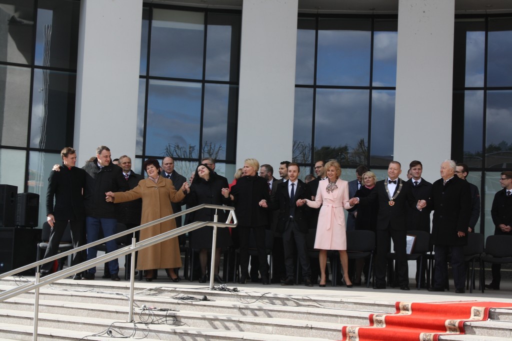 Alytaus miesto savivaldybės tarybos nariai prisiekė ir meras V. Grigaravičius buvo inauguruotas balandžio 16-ąją.