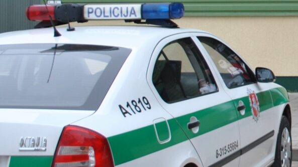 Alytaus policija prašo atpažinti automobilio vairuotoją