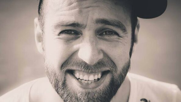 „Mes Kitokie“ – Simonas Urbonas: „Švietimo sistema nemoko pažinti savęs“