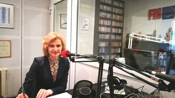 „999 sekundės su Alytaus vicemere V. Gibiene“: darželiai vasarą dirbs, centralizuoto priėmimo į mokyklas dar nėra, kiek vaikų mokysis vienoje klasėje, spręs taryba”