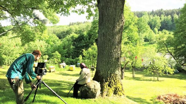 „Tarp kabučių“ – „100 metų kartu“ – širdis atvers drauge su Lietuva gimę senoliai