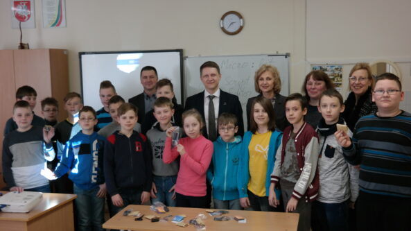 Padovanokime Alytaus miesto vaikams kompiuteriukus!