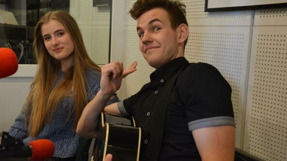 „Mes Kitokie“ —  „Auksinio mikrofono“ nugalėtojais tapo Uosis ir Saulė