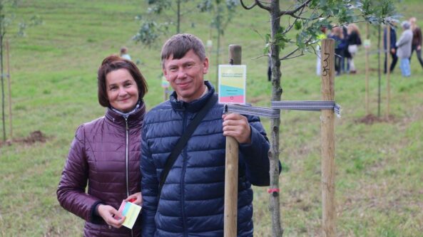 „100 Lietuvos metų Dzūkijoje“ – Meilę Lietuvai ir Alytui įamžino sodindami medžius