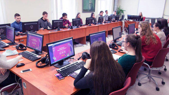 Matematikos egzaminą šiemet neišlaikė daugiau nei 15 procentų abiturientų
