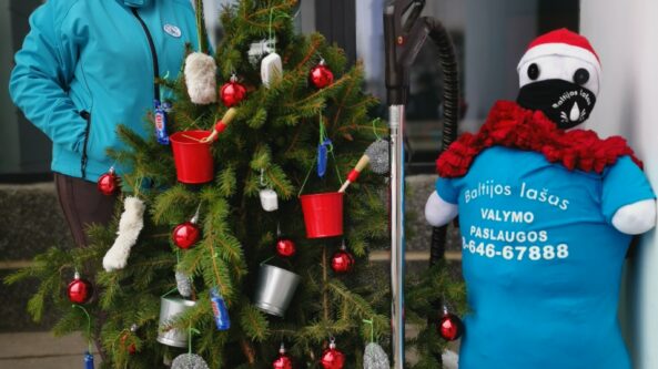 Kalėdinei eglutei ir siurblio kotas ir rankų darbo žaisliukai! FM99 kalėdinių eglučių parkas auga