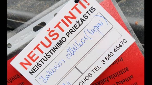Perspėjimas: konteineriai su netinkamomis atliekomis netuštinami. Išrūšiuokite!