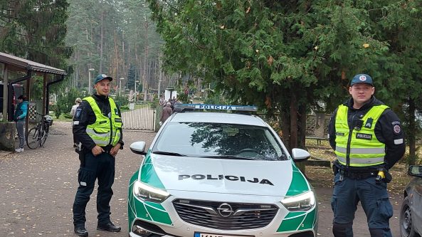 Pareigūnai sustiprina patruliavimą prie kapinių