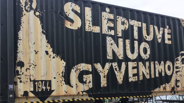Paroda „Kino teatras – slėptuvė nuo gyvenimo“ atkeliauja į Alytų