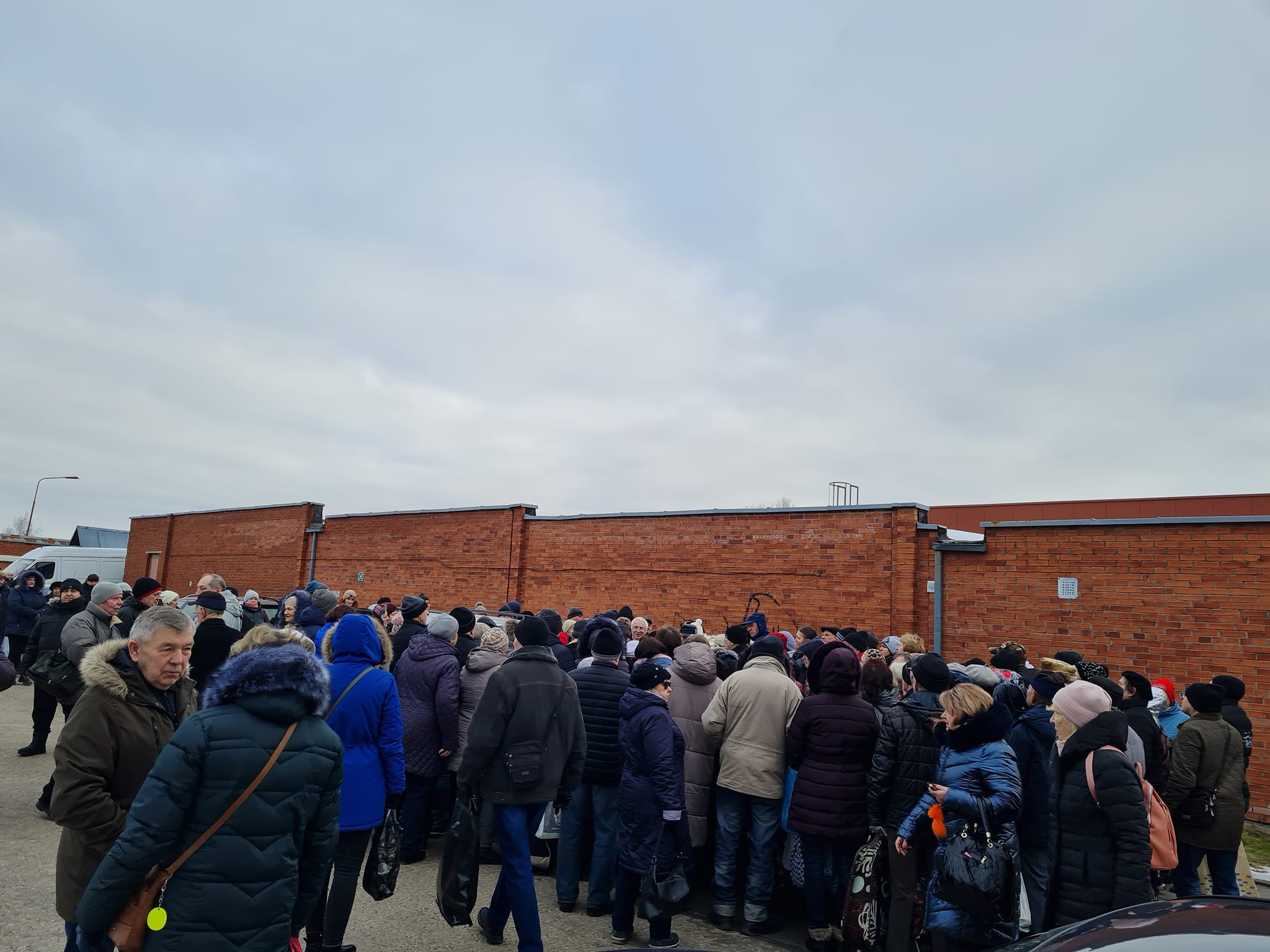 Stumdymasis dėl nemokamo pieno iš ūkininko Luko rankų…