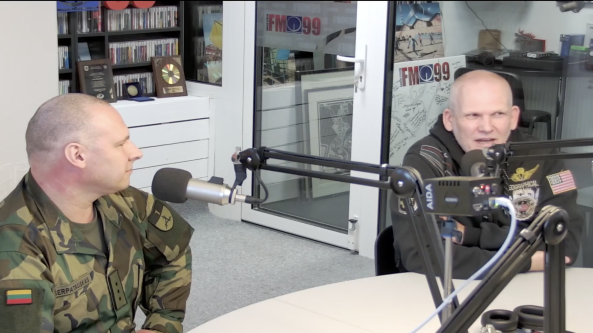 Pilietiškumo ugdymas įtrauktas į visus ugdymo dalykus, teigia ministerija