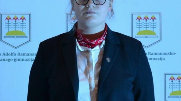 Alytiškė Taja – jau trečią kartą tapo geriausiai Konstituciją  išmanančia moksleive!