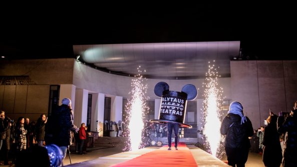 JAU ŠIANDIEN teatrų festivalio COM·MEDIA atidarymas!