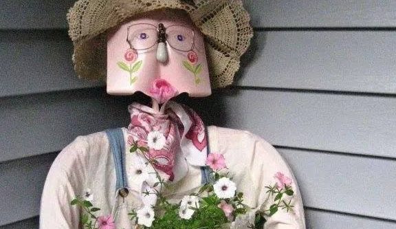 Nuo romantinių sukčių pernai nukentėjo šimtai žmonių, bandyta išvilioti per milijoną eurų