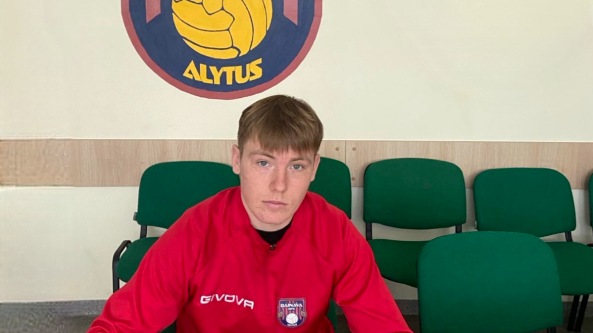 Talentingas saugas Daniel Misiūnas rungtyniaus DFK „Dainavoje“