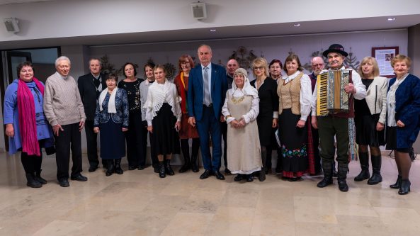 Žolynų paukštukai ir verbos iš „Perkūnkalnio“ papuošė Seimo erdves
