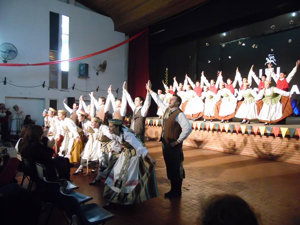 Į Alytų atvyks lietuvaičių kolektyvas „Nemunas“ iš Argentinos!