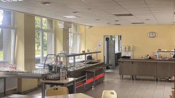 Alytaus mokyklos valgykloje maistas atskirai „elitui“ ir šventiniai užsakymai