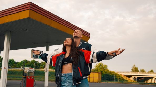 Iglė ir Tadas pristato bendrą dainą ir linki vasarą įsimylėti