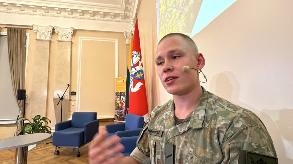 Alytiškis Lukas Baranauskas sugrįžo į Lietuvą tarnauti Alytiškis Lukas Baranauskas sugrįžo į Lietuvą tarnauti