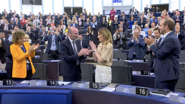 Europos Parlamento pirmininke perrinkta Maltos atstovė Roberta Metsola