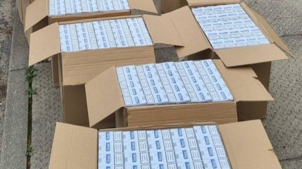 Pas alytiškį policijos pareigūnai aptiko virš 10 tūkstančių cigarečių pakelių