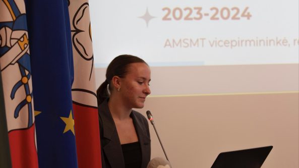 Mokinių tarybos pirmininkė Adrija norėtų susitikti su Elonu Musku