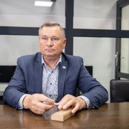 Teismas dėl advokato šeiminės situacijos atidėjo Algirdo Vrubliausko valdiško turto savinimosi bylą Teismas dėl advokato šeiminės situacijos atidėjo Algirdo Vrubliausko valdiško turto savinimosi bylą