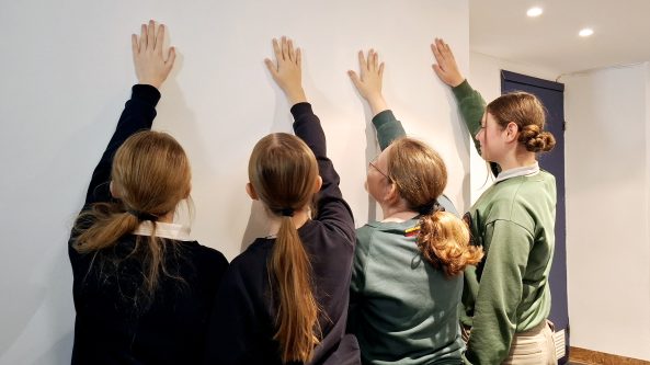 Ilginamas Vaiko teisių linijos darbo laikas: beveik dvigubai išaugo kreipimųsi skaičius