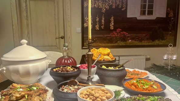 Tradicinis lietuviškas šventinis stalas padeda saugoti aplinką