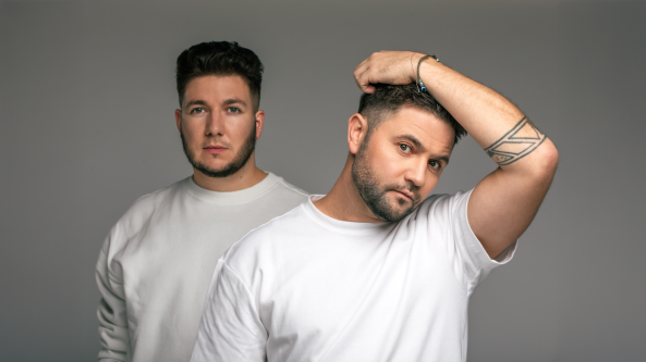 Vaikinų grupė „Popkultūra“ intriguoja naujos dainos pavadinimu