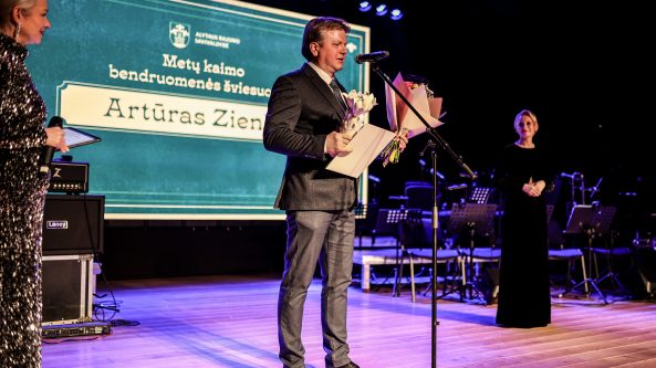 Kaimo bendruomenės šviesuoliu nominuotas Artūras Zienka