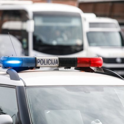 Alytaus rajone – neblaivus ugniagesys vairavo tarnybinį automobilį