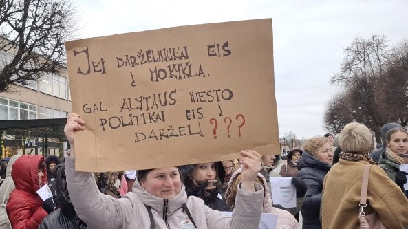 Vilniaus Vytauto Didžiojo gimnazijos alumnai: „demokratijai iškilo realus pavojus!“