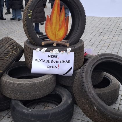 Alytaus aktyvių tėvų bendruomenė kviečia į dar vieną mitingą