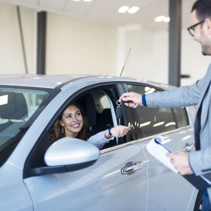 Sezoninė automobilių nuoma: Kada galima rasti geriausius pasiūlymus?