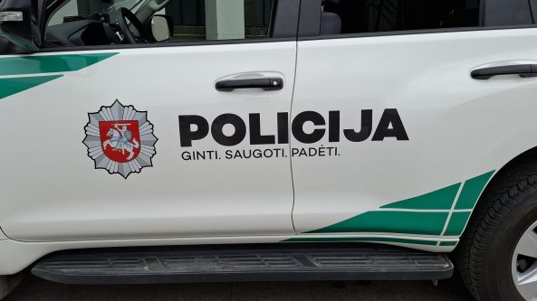 Nenustatytu ginklu sužalotas asmuo