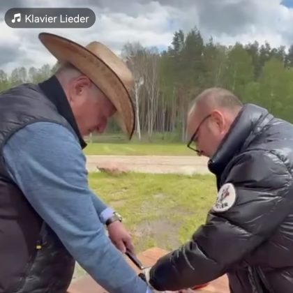 Premjeras Gintautas Paluckas savaitgalį žvejojo su Ričardu Malinausku ir Tautvydu Barščiu