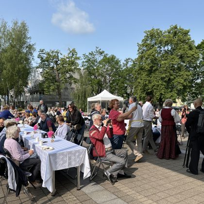 Tradiciniuose pusryčiuose Birštono miesto valdžia aptarnauja savo gyventojus