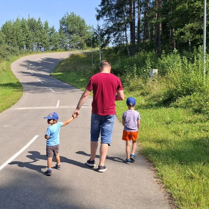 Kieno pareiga auginti vaikus?