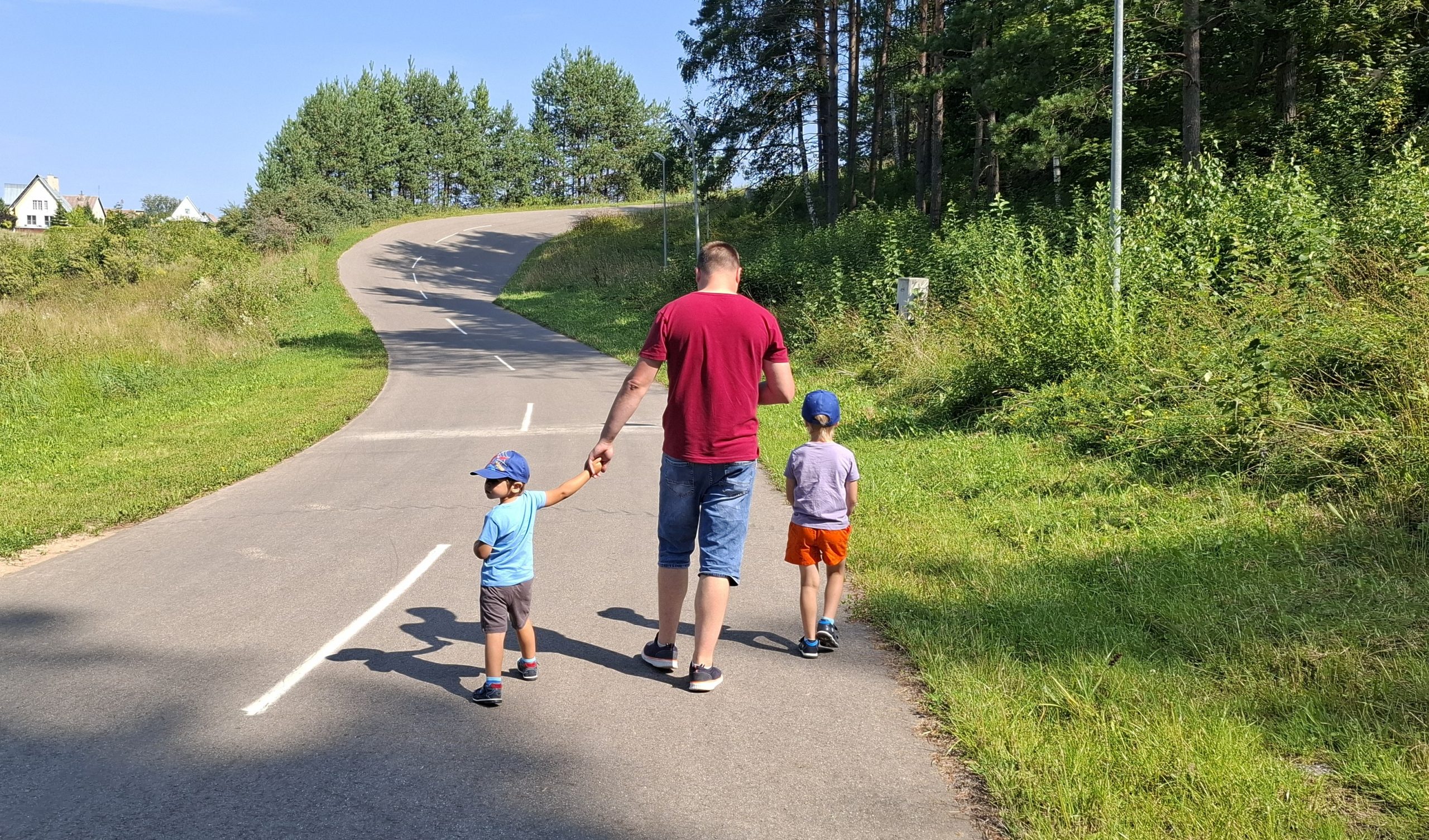 Kieno pareiga auginti vaikus?