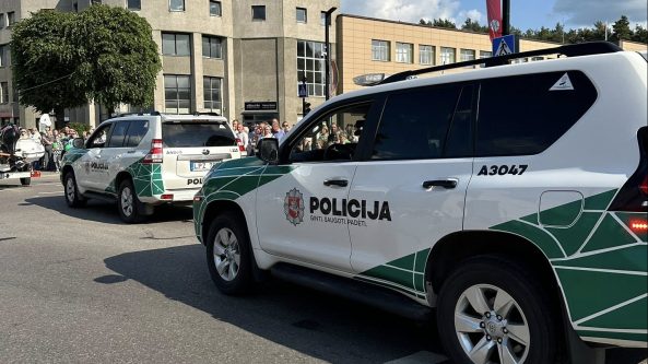 Saugumas keliuose: policija įspėja apie sustiprintus reidus ir poilsiautojų neatsakingumą
