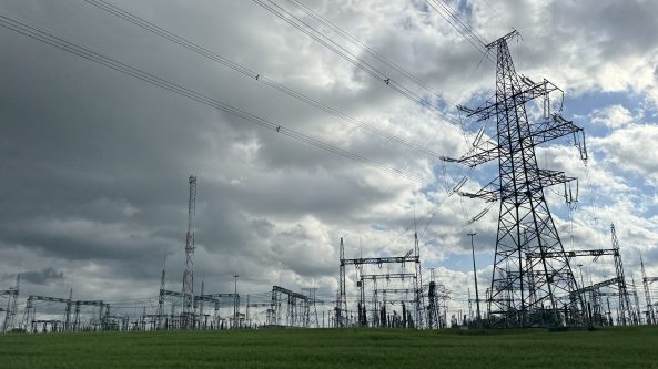 Elektros perdavimo linijas Alytuje rekonstruos „Kauno tiltai“