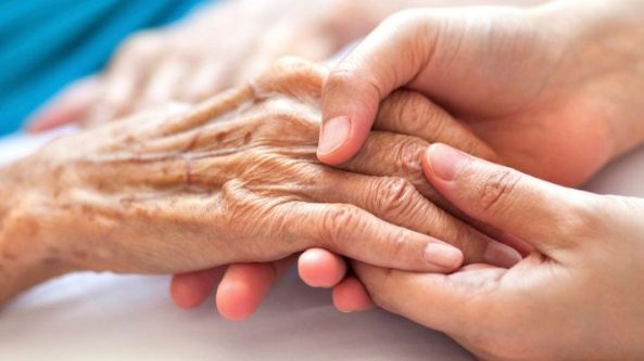 Lietuvos hospisas: „Mes neatitolinam ir nepagreitinam mirties – leidžiam žmogui gyventi čia ir dabar“