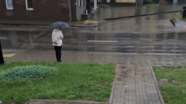 Per 12 valandų daugiausiai lietaus iškrito Varėnoje